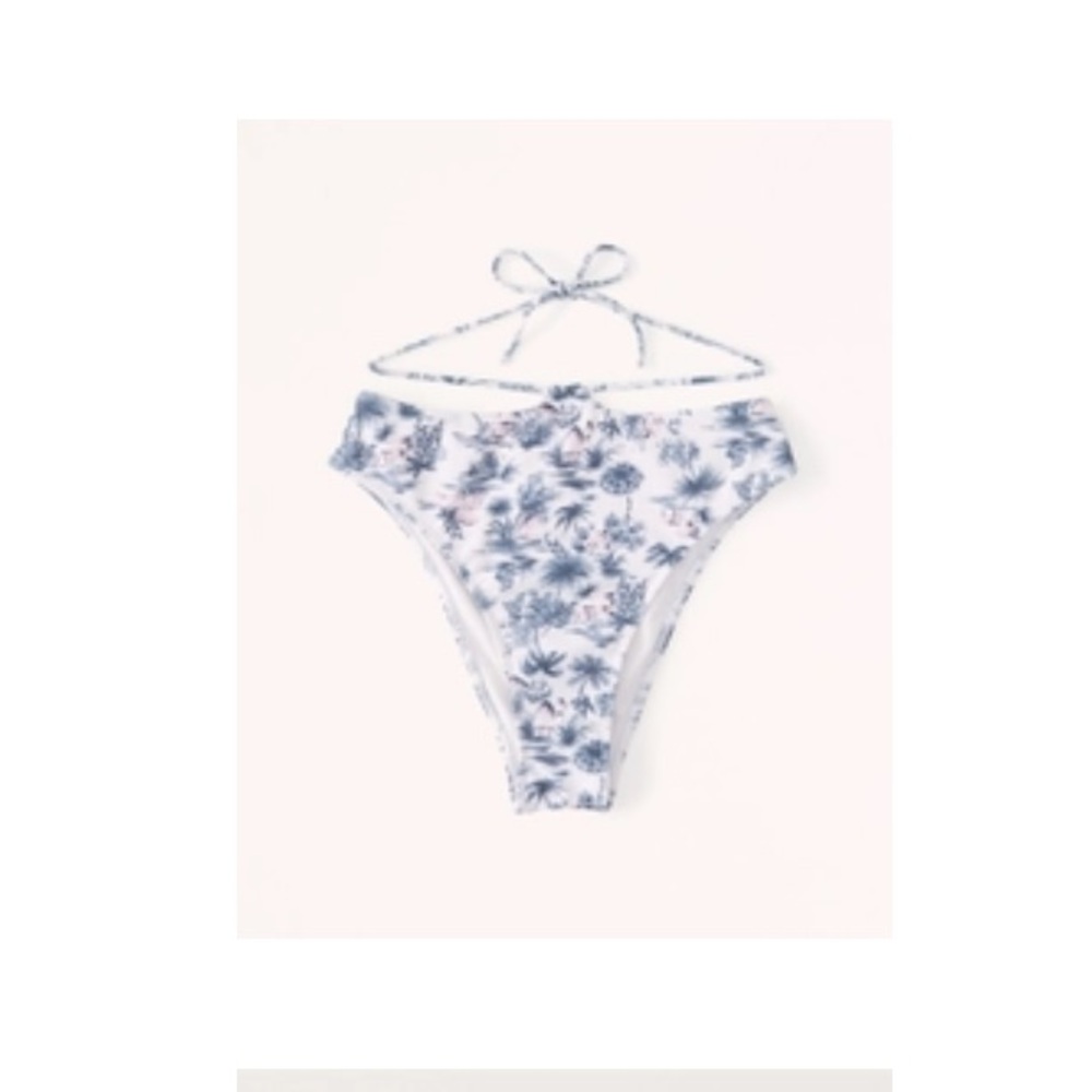 Tie-Back High-Waist
Cheeky Bottoms